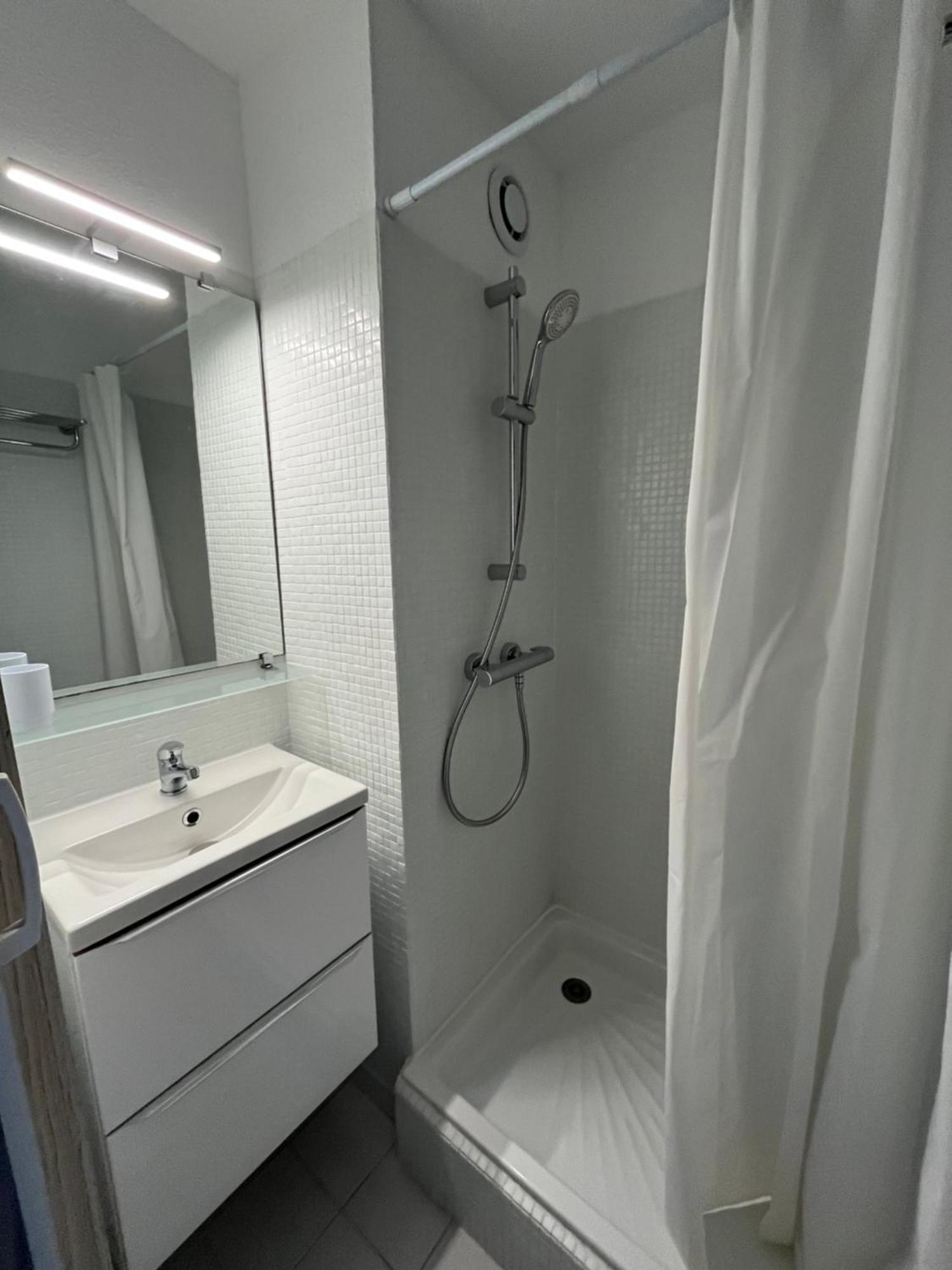 Appartement 2 Pieces + Cabine, 6 Couchages Le Grau-du-Roi Luaran gambar